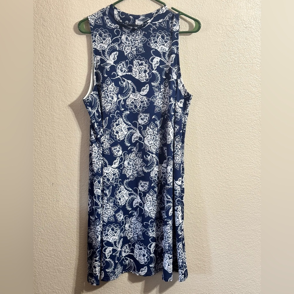 Mik sleeveless sundress XL dark blue and white in color.